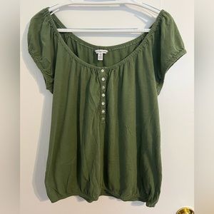 🎃American Eagle Outfitters Green Top. Size Large🎃